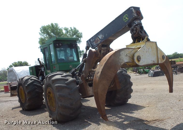 image for item FM9717 2013 John Deere 748H skidder