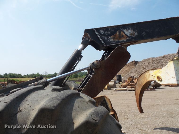 image for item FM9717 2013 John Deere 748H skidder