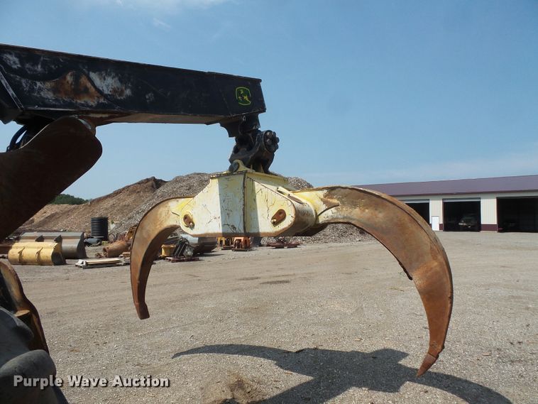 image for item FM9717 2013 John Deere 748H skidder