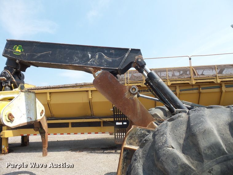 image for item FM9717 2013 John Deere 748H skidder