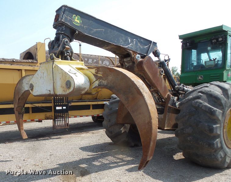 image for item FM9717 2013 John Deere 748H skidder