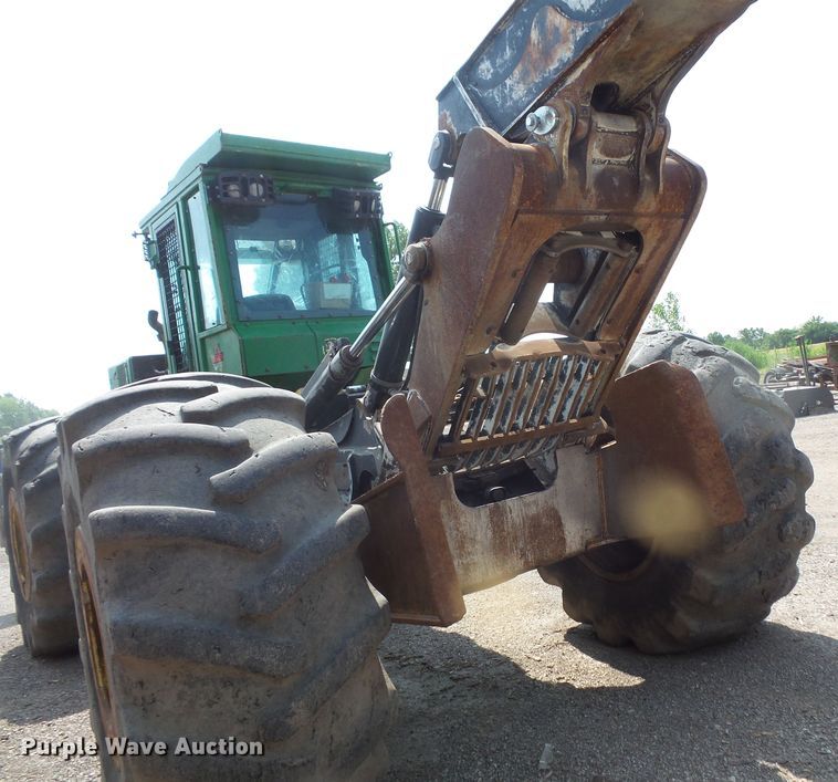 image for item FM9717 2013 John Deere 748H skidder