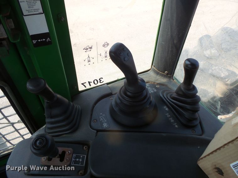 image for item FM9717 2013 John Deere 748H skidder