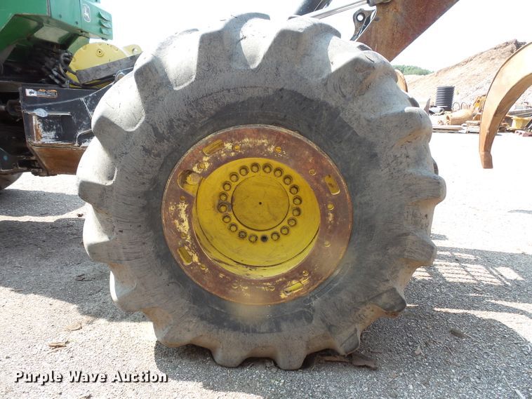 image for item FM9717 2013 John Deere 748H skidder