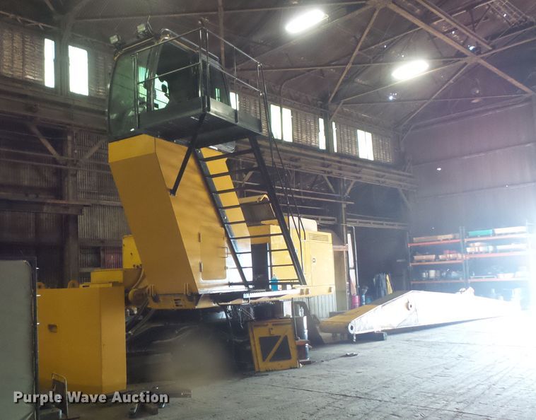 image for item FM9720 2012 John Deere 870G LC long reach excavator