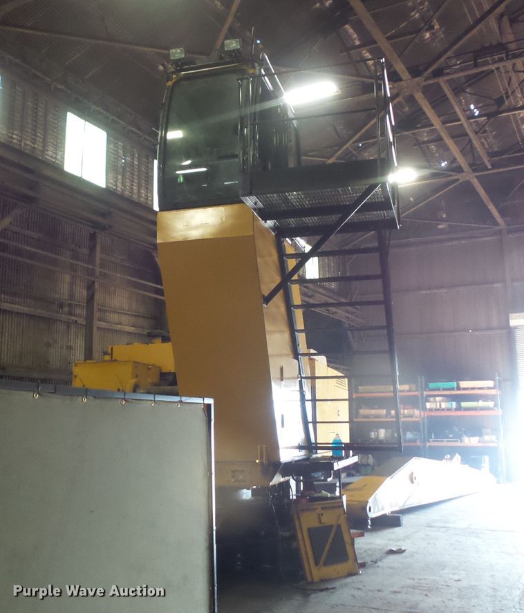 image for item FM9720 2012 John Deere 870G LC long reach excavator