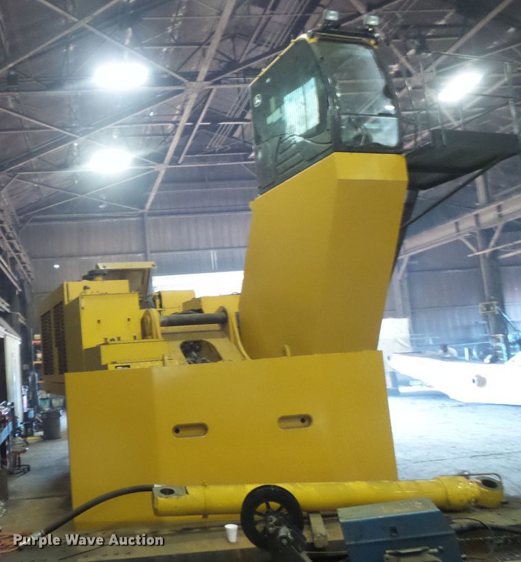 image for item FM9720 2012 John Deere 870G LC long reach excavator