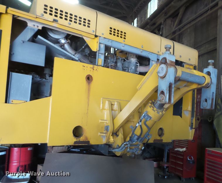 image for item FM9720 2012 John Deere 870G LC long reach excavator