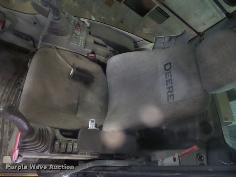 image for item FM9720 2012 John Deere 870G LC long reach excavator