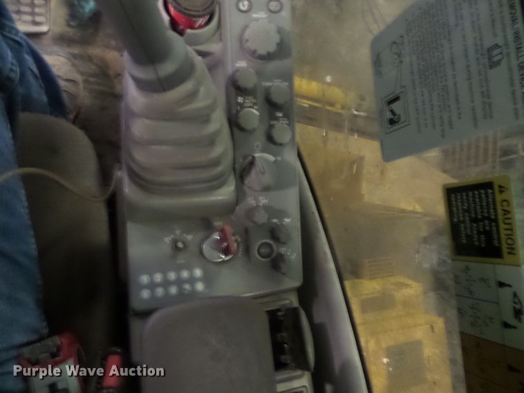 image for item FM9720 2012 John Deere 870G LC long reach excavator