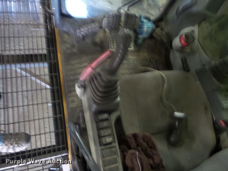 image for item FM9720 2012 John Deere 870G LC long reach excavator