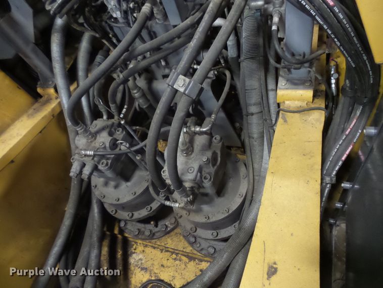 image for item FM9720 2012 John Deere 870G LC long reach excavator