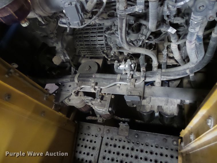 image for item FM9720 2012 John Deere 870G LC long reach excavator