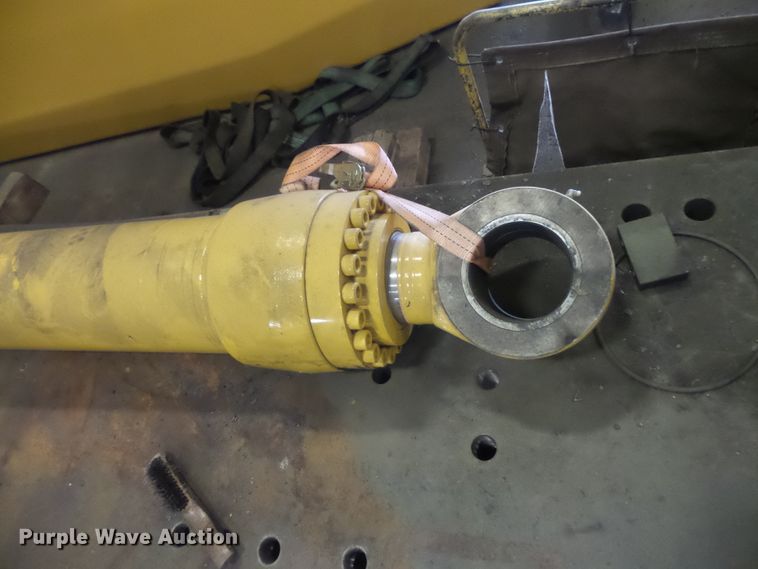 image for item FM9720 2012 John Deere 870G LC long reach excavator