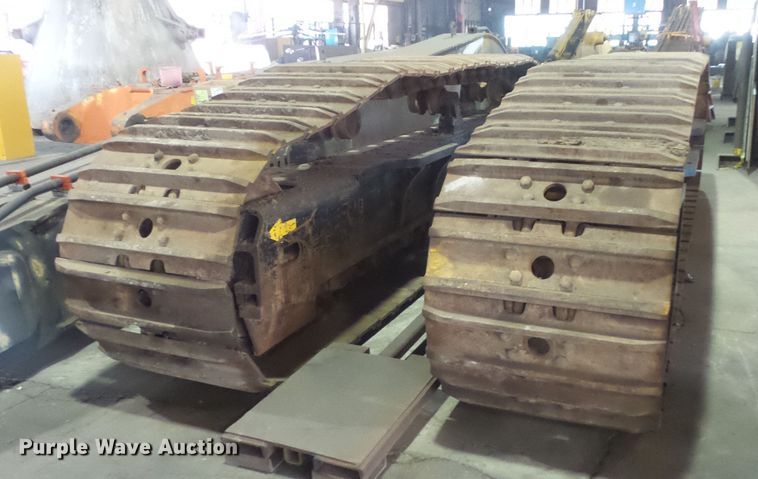 image for item FM9720 2012 John Deere 870G LC long reach excavator