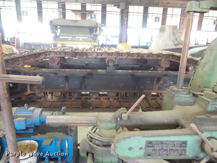 image for item FM9720 2012 John Deere 870G LC long reach excavator