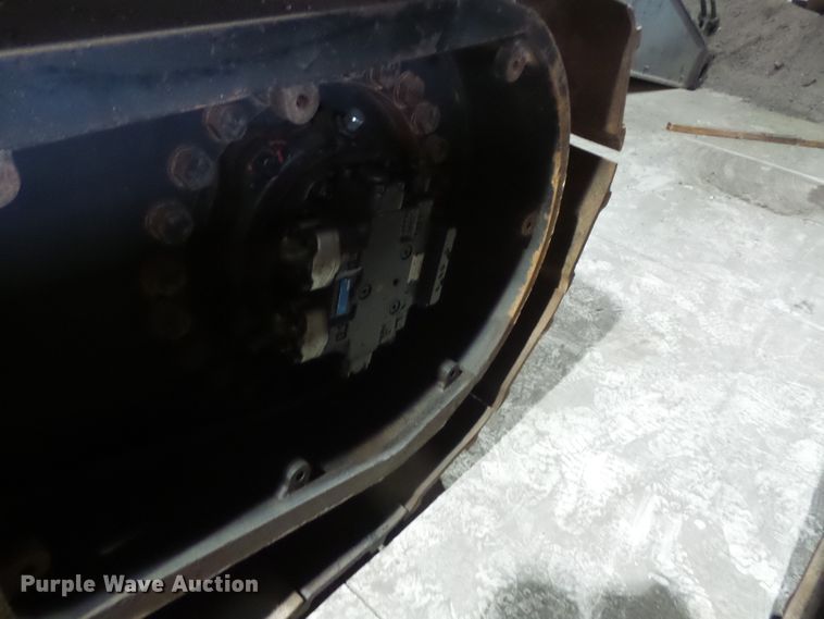 image for item FM9720 2012 John Deere 870G LC long reach excavator