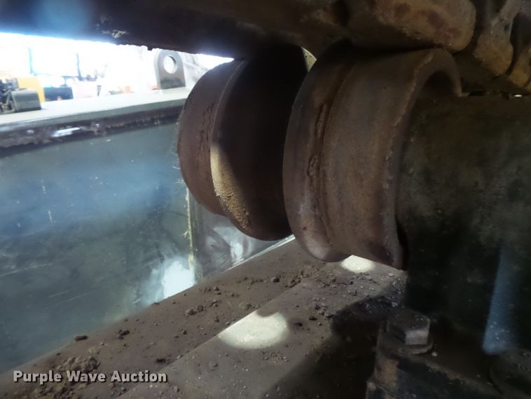 image for item FM9720 2012 John Deere 870G LC long reach excavator