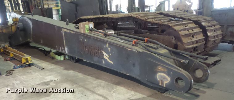 image for item FM9720 2012 John Deere 870G LC long reach excavator