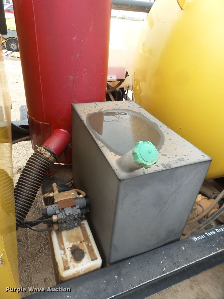 image for item FS9582 2011 Vermeer LP855 vacuum excavator