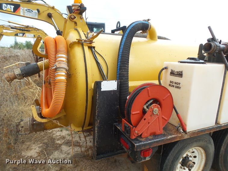 image for item FS9582 2011 Vermeer LP855 vacuum excavator