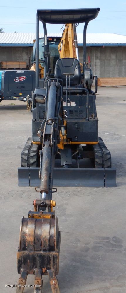 image for item FT9281 2012 John Deere 17D mini excavator