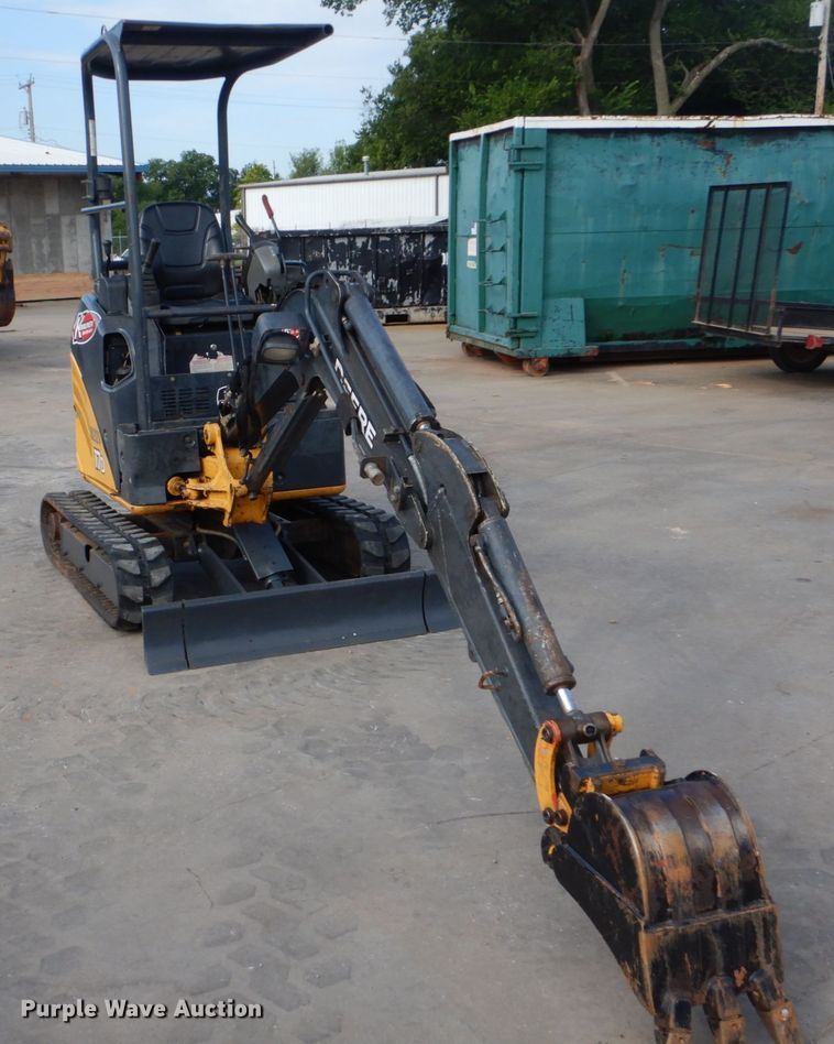 image for item FT9281 2012 John Deere 17D mini excavator