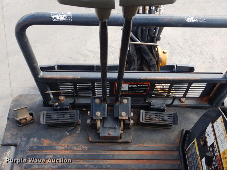 image for item FT9281 2012 John Deere 17D mini excavator