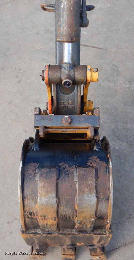 image for item FT9281 2012 John Deere 17D mini excavator