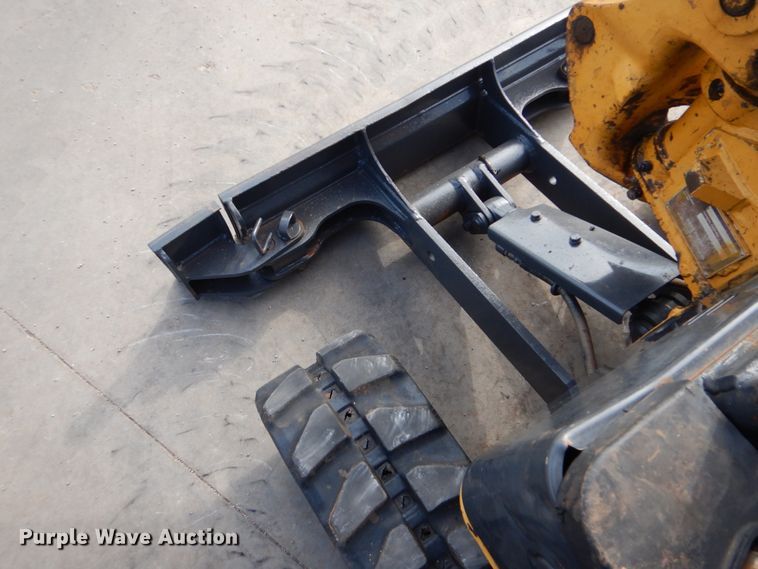 image for item FT9281 2012 John Deere 17D mini excavator