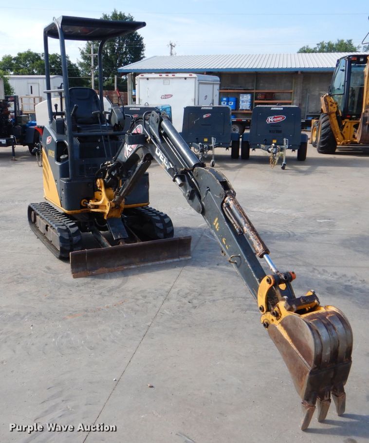 image for item FT9282 2013 John Deere 17D mini excavator