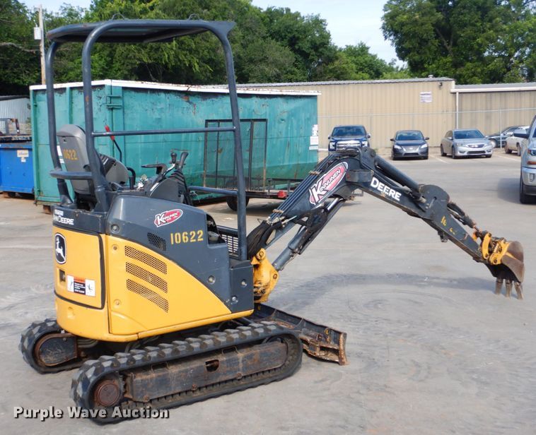 image for item FT9282 2013 John Deere 17D mini excavator