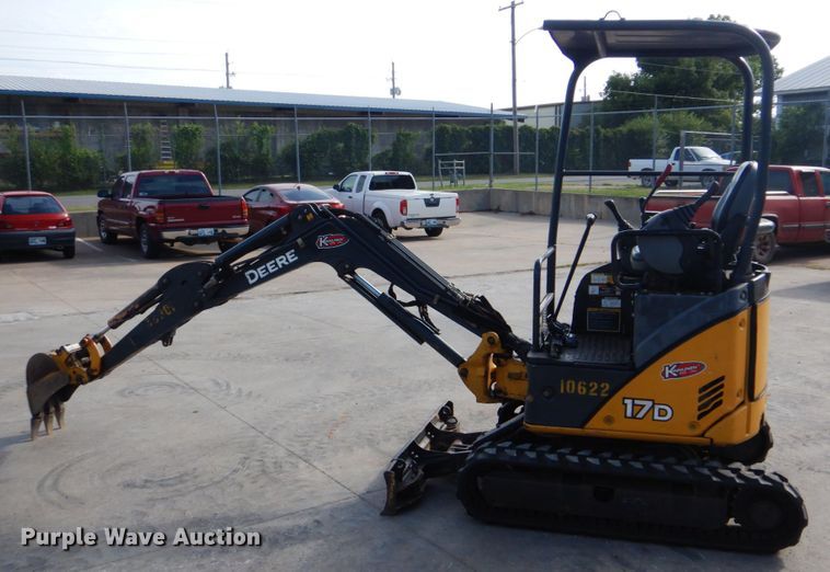 image for item FT9282 2013 John Deere 17D mini excavator