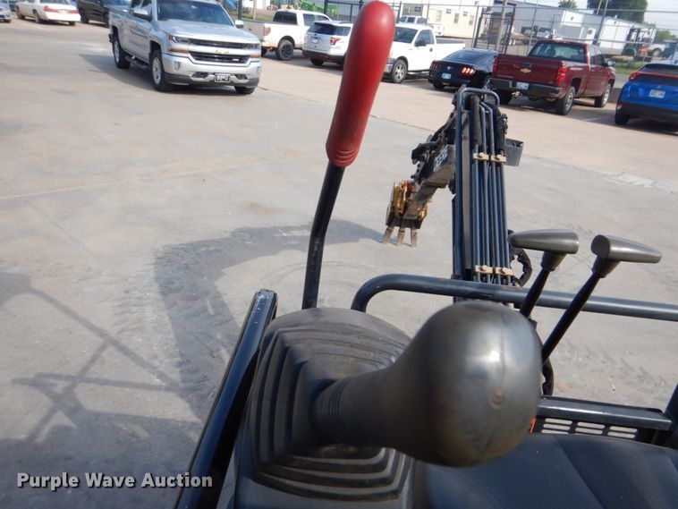 image for item FT9282 2013 John Deere 17D mini excavator