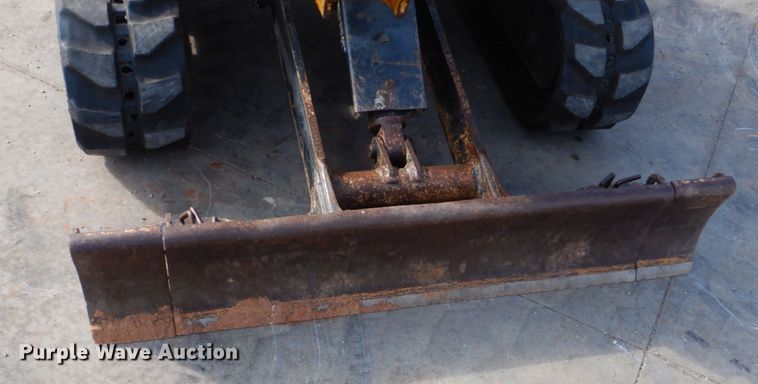 image for item FT9282 2013 John Deere 17D mini excavator