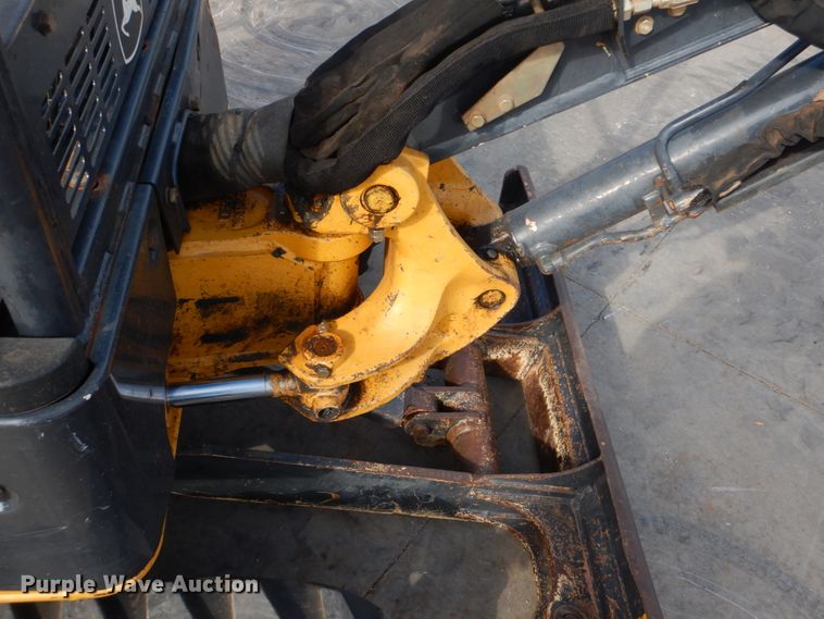 image for item FT9282 2013 John Deere 17D mini excavator