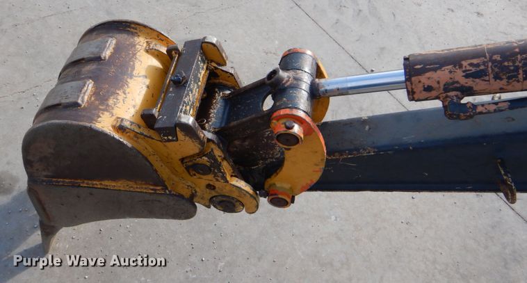 image for item FT9282 2013 John Deere 17D mini excavator