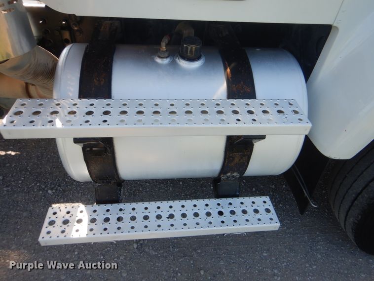 image for item FT9383 2010 Freightliner FLD120 dump truck