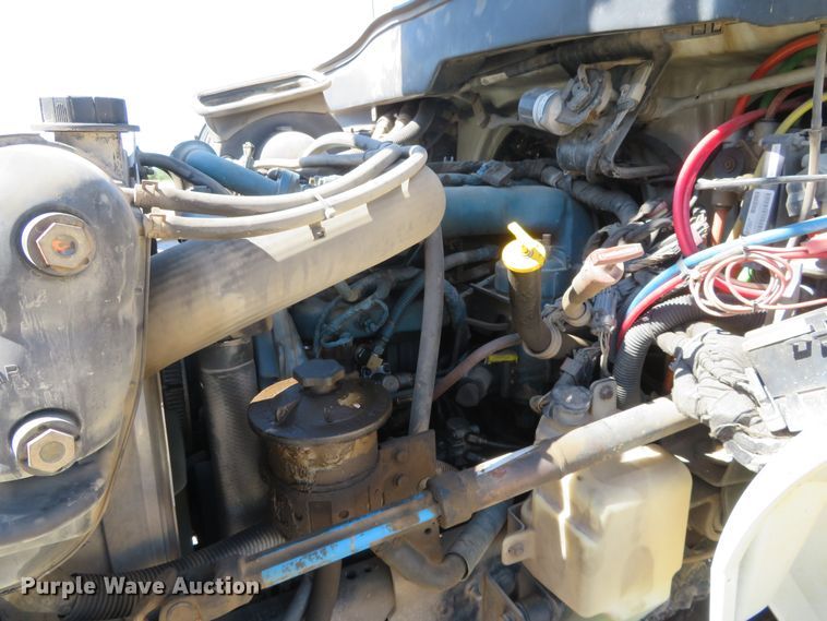 image for item FU9999 2006 International 4300 digger derrick truck