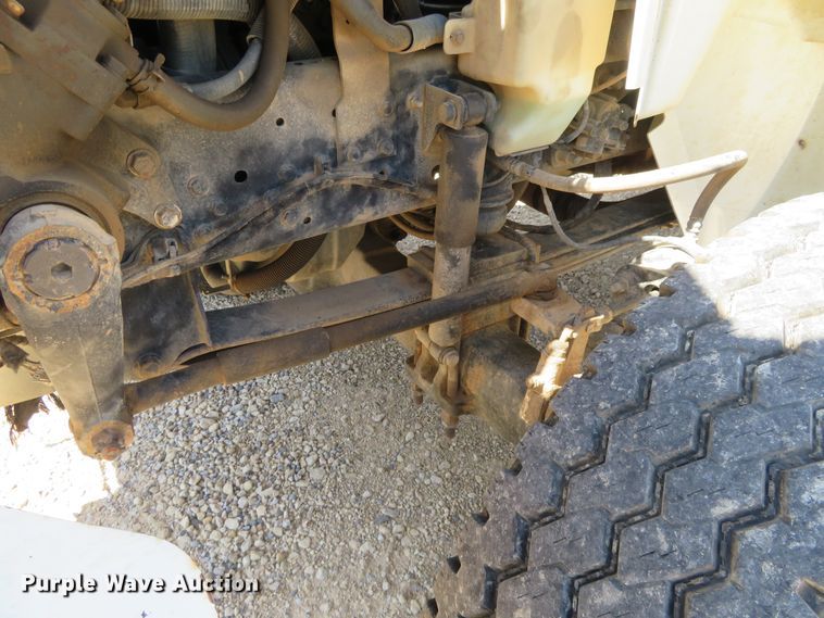 image for item FU9999 2006 International 4300 digger derrick truck