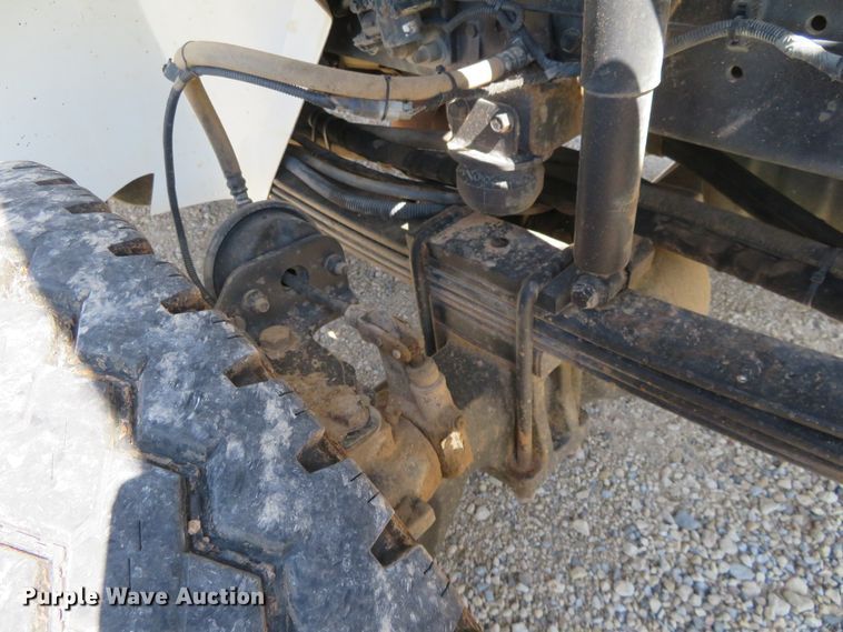 image for item FU9999 2006 International 4300 digger derrick truck