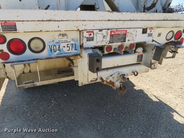 image for item FU9999 2006 International 4300 digger derrick truck