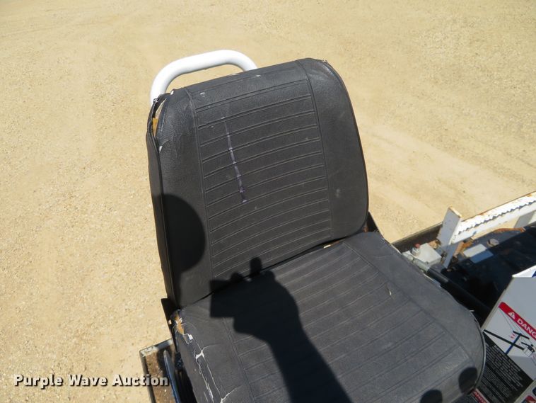 image for item FU9999 2006 International 4300 digger derrick truck