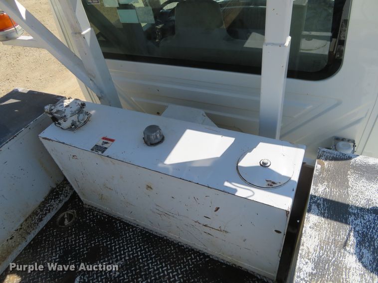 image for item FU9999 2006 International 4300 digger derrick truck