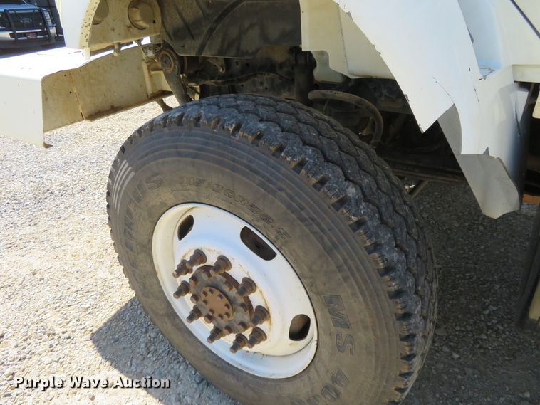 image for item FU9999 2006 International 4300 digger derrick truck