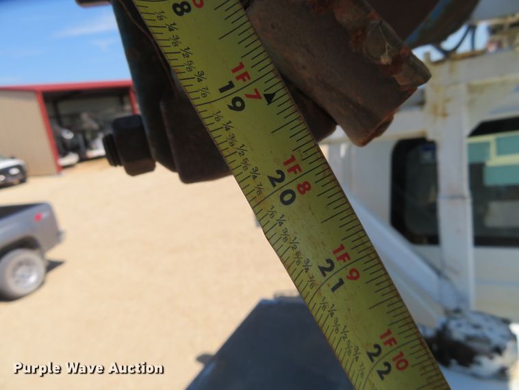 image for item FU9999 2006 International 4300 digger derrick truck