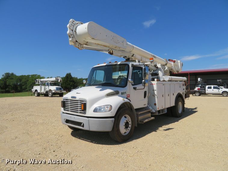 image for item FV9000 2007 Freightliner Business Class M2 bucket truck