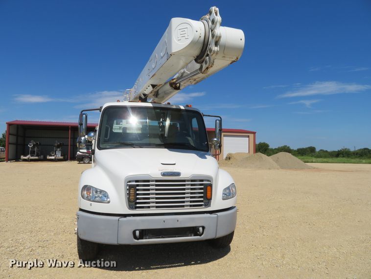 image for item FV9000 2007 Freightliner Business Class M2 bucket truck