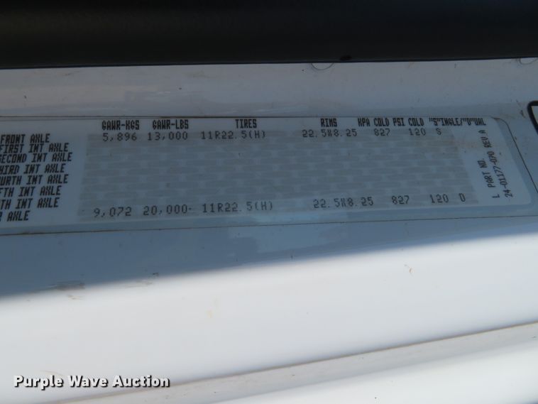 image for item FV9000 2007 Freightliner Business Class M2 bucket truck