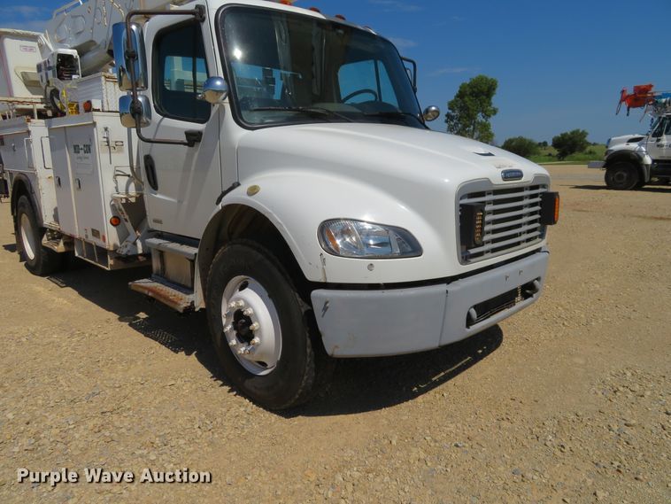 image for item FV9000 2007 Freightliner Business Class M2 bucket truck